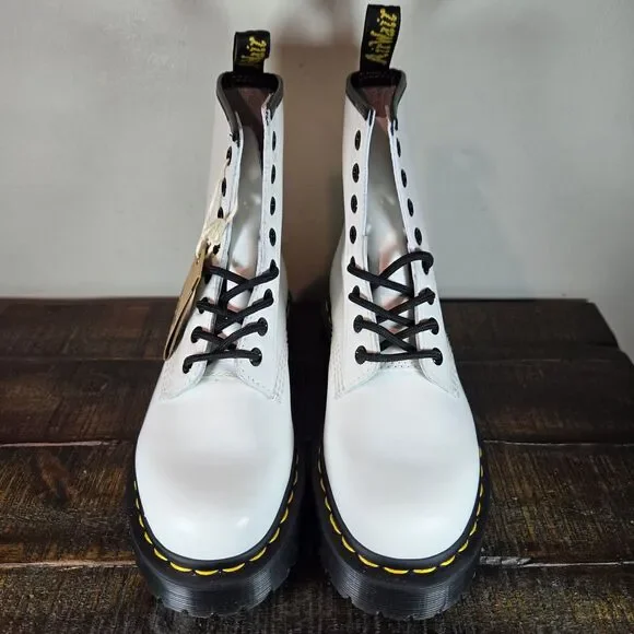 NEW Dr. Doc Martens 1460 Quad Womens Size 6 Lace Up Boots White Leather 26499 - Picture 2 of 12